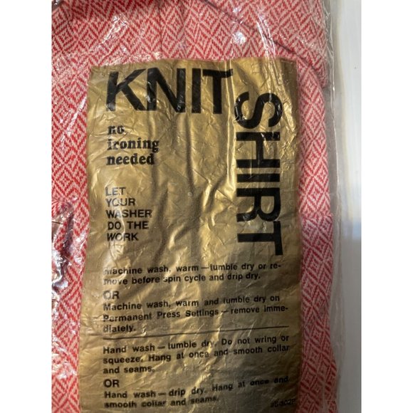 Vintage Men's Long Sleeve Knit Shirt Montgomery Wards 16 1/2 - 34  Red No Iron - Picture 2 of 6